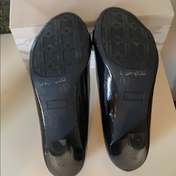 Etienne Aigner Black Heels size 7 - Picture 7 of 8